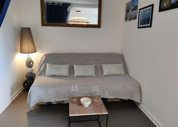 Spacieux Appartement Refait A Neuf - 4 Pers - Vue Sur L\'Hippodrome