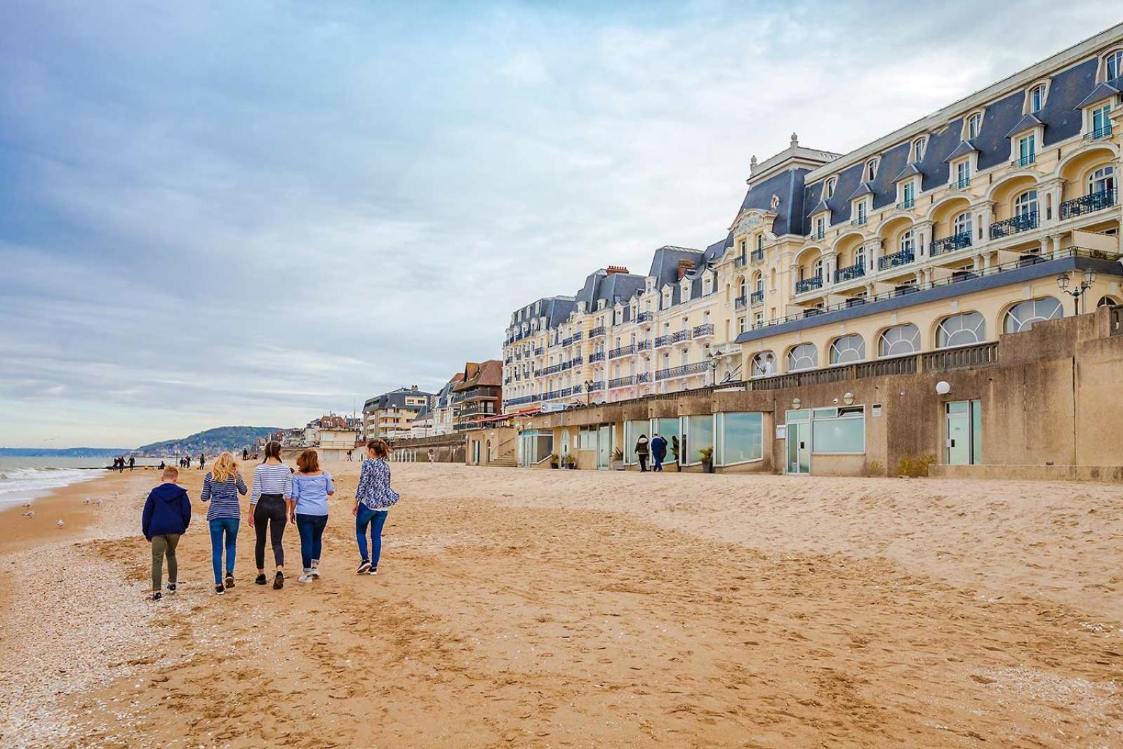Appartement Spacieux Refait A Neuf - 4 Pers - Vue Sur L'hippodrome Cabourg
