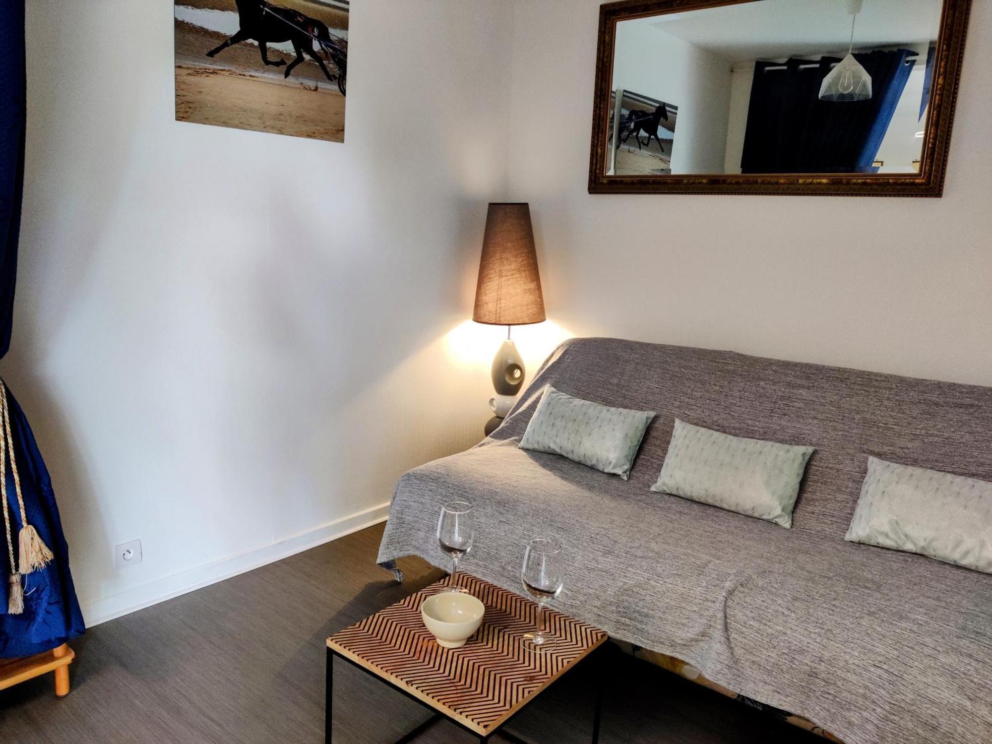 Spacieux Appartement Refait A Neuf - 4 Pers - Vue Sur L'Hippodrome Cabourg