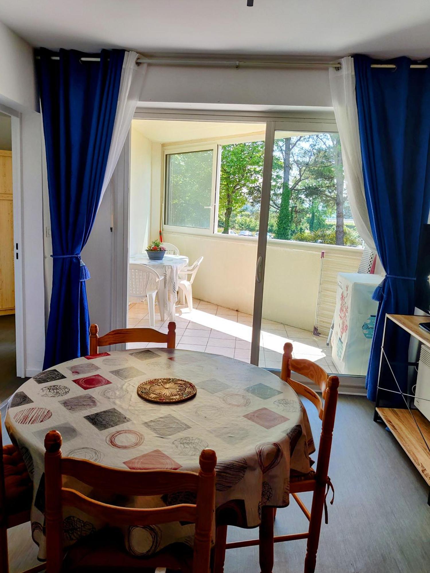Appartement Spacieux Refait A Neuf - 4 Pers - Vue Sur L'hippodrome *