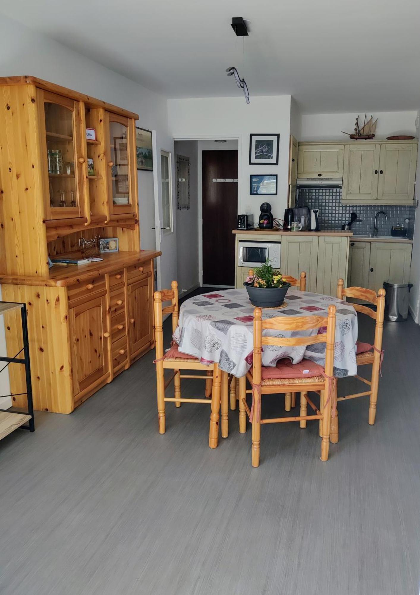 Spacieux Appartement Refait A Neuf - 4 Pers - Vue Sur L'Hippodrome Apartment *